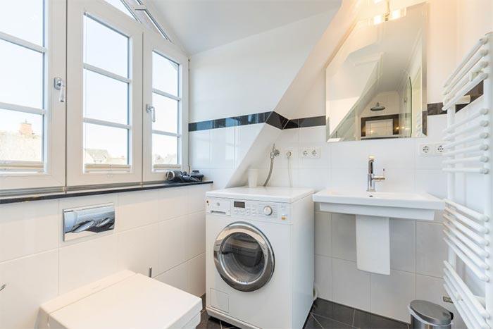 Appartement-Vermietung Bals - Haus Rosengrund - Boy-Truels-Straße 2d | Sylt | Westerland, 3-Zimmer-OG-Wohnung  | Maisonette für 4 Personen mit 2 Schlafzimmer, 1 Badezimmer, ca. 60 m2