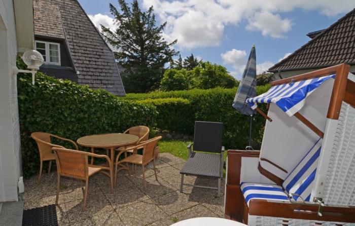 Appartement-Vermietung Bals - Haus Agi - Friesische Straße 48 | Sylt | Westerland, Freistehendes Haus für 4 Personen mit 2 Schlafzimmer, 1 Badezimmer, Gäste WC, ca. 83 m2, Grundstück ca. 400 m2