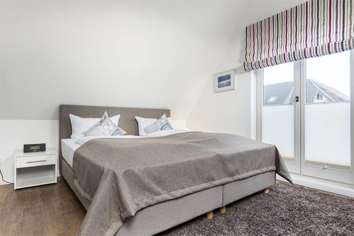 Appartement-Vermietung Bals -  - Dr.-Ross-Straße 31b | Wohnung 4 | Sylt | Westerland, 2-Zimmer-OG-Wohnung  | Maisonette für 3 Personen mit 1 Schlafzimmer, 1 Badezimmer, Gäste WC, ca. 70 m2