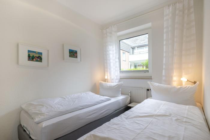 Appartement-Vermietung Bals - Haus Atrium - Steinmannstraße 16 | Wohnung 6 | Sylt | Westerland, 3-Zimmer-EG-Wohnung  | Maisonette für 4 Personen mit 2 Schlafzimmer, 1 Badezimmer, Gäste WC, ca. 70 m2