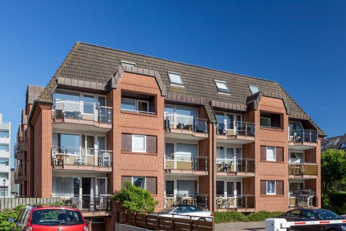 Appartement-Vermietung Bals - Haus Atrium - Steinmannstraße 16 | Wohnung 6 | Sylt | Westerland, 3-Zimmer-EG-Wohnung  | Maisonette für 4 Personen mit 2 Schlafzimmer, 1 Badezimmer, Gäste WC, ca. 70 m2