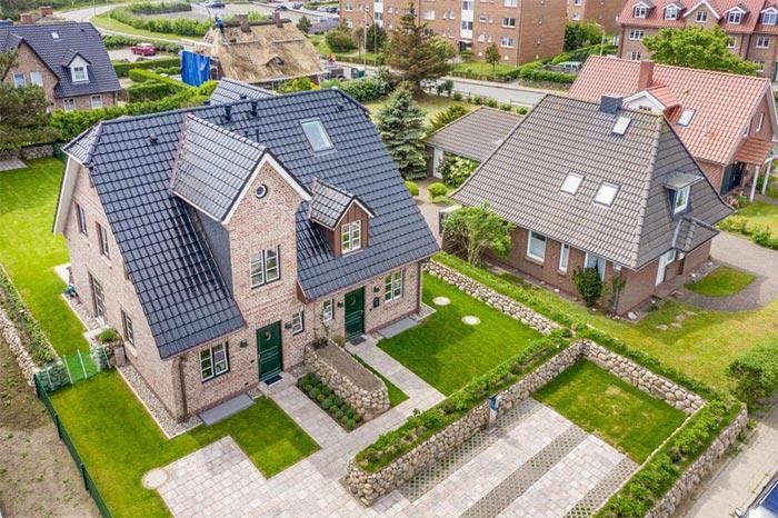 Appartement-Vermietung Bals -  - Amselweg 6a | Sylt | Westerland, Doppelhaushälfte für 7 Personen mit 4 Schlafzimmer, 3 Badezimmer, Gäste WC, ca. 133 m2