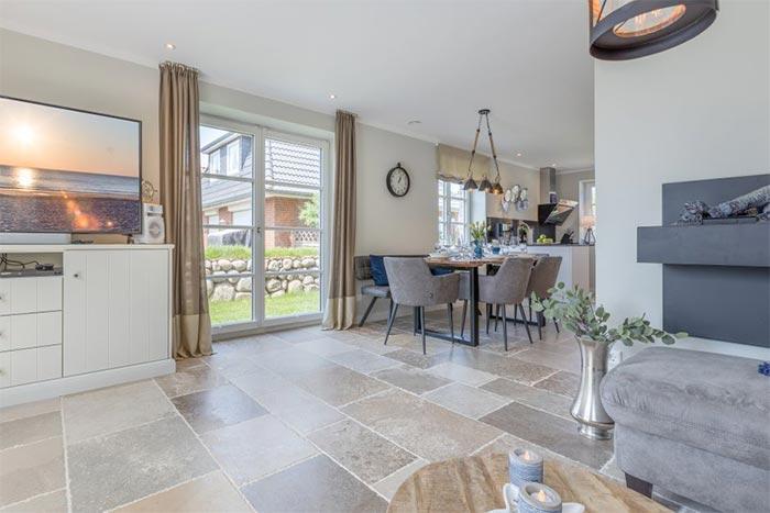 Appartement-Vermietung Bals -  - Amselweg 6a | Sylt | Westerland, Doppelhaushälfte für 7 Personen mit 4 Schlafzimmer, 3 Badezimmer, Gäste WC, ca. 133 m2