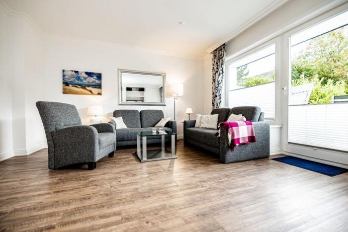 Appartement-Vermietung Bals -  - Zwischen den Hedigen 44 | Sylt | Westerland, Haus für 4 Personen mit 2 Schlafzimmer, 1 Badezimmer, Gäste WC, ca. 100 m2, Grundstück ca. 400 m2