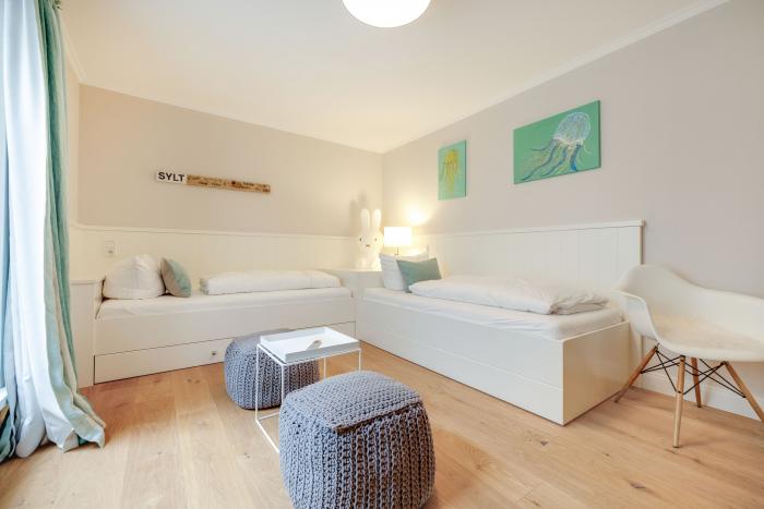 Appartement-Vermietung Bals - Großes Wohnzimmer - Sjipwai 36b | Sylt | Westerland, 3-Zimmer-EG-Wohnung  | Maisonette für 4 Personen mit 2 Schlafzimmer, 1 Badezimmer, Gäste WC, ca. 106 m2