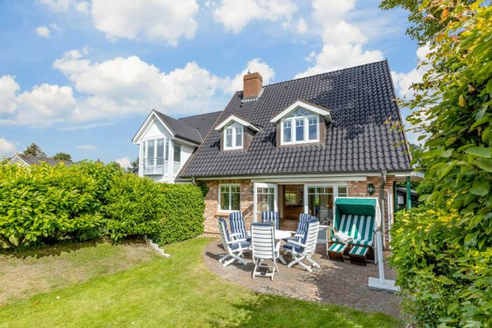 Appartement-Vermietung Bals - Landhaus Sylter Watt - Osthedig 9b | Sylt | Westerland, Haus für 6 Personen mit 3 Schlafzimmer, 2 Badezimmer, Gäste WC, ca. 160 m2, Garage