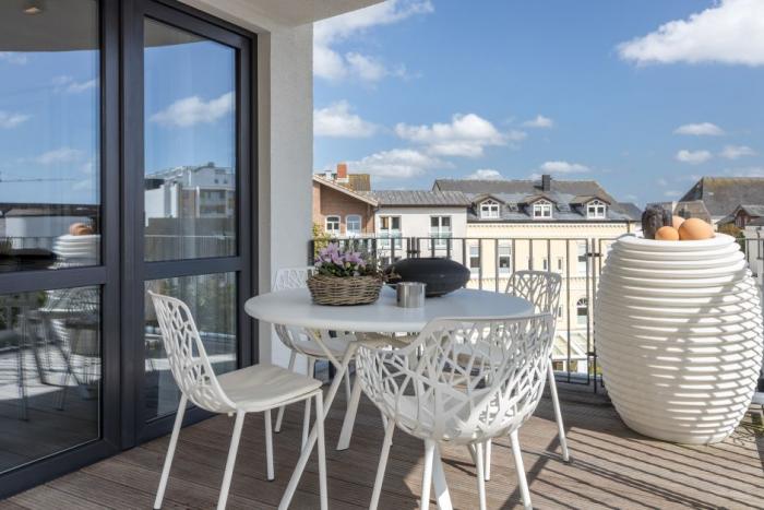 Appartement-Vermietung Bals -  - Klaus-Groth-Straße 3 | 7 Üp Taak | Sylt | Westerland, 3-Zimmer-Penthouse für 4 Personen mit 2 Schlafzimmer, 2 Badezimmer, ca. 108 m2, Fahrstuhl im Haus