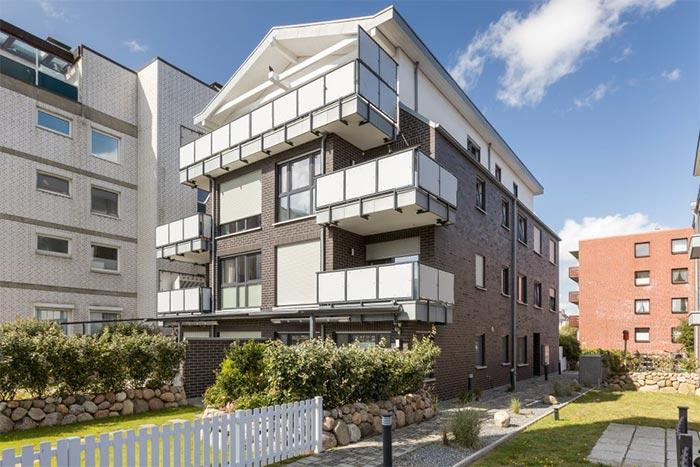 Appartement-Vermietung Bals -  - Klaus-Groth-Straße 5 | 5 Katti | Sylt | Westerland, 3-Zimmer-OG-Wohnung für 3 Personen mit 2 Schlafzimmer, 1 Badezimmer, ca. 56 m2, Garage, Fahrstuhl im Haus