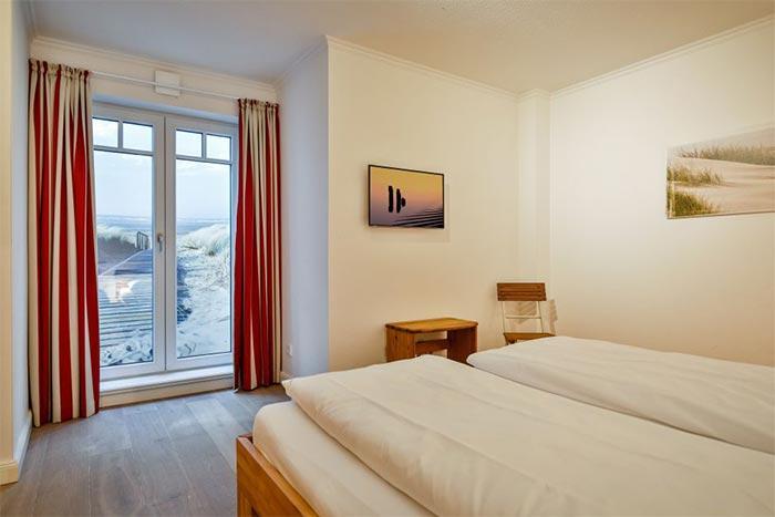 Appartement-Vermietung Bals -  - Bastianstraße 16 | 1 Sünneck | Sylt | Westerland, 4-Zimmer-EG-Wohnung  | Maisonette für 6 Personen mit 3 Schlafzimmer, 2 Badezimmer, ca. 104 m2