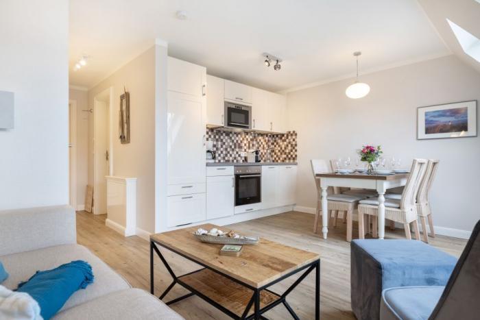 Appartement-Vermietung Bals -  - Bastianstraße 16 | Wohnung 3 | Sylt | Westerland, 3-Zimmer-OG-Wohnung  | Maisonette für 4 Personen mit 2 Schlafzimmer, 1 Badezimmer, Gäste WC, ca. 56 m2