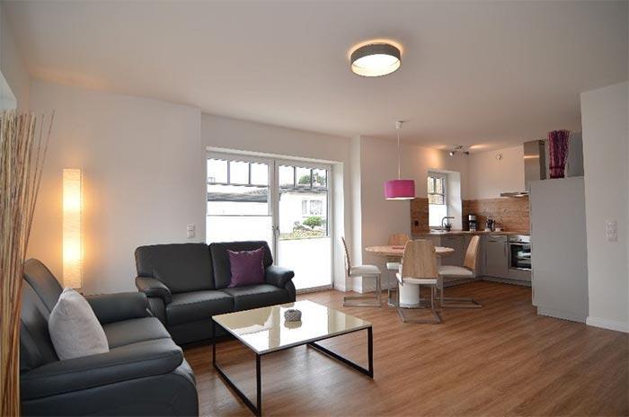 Appartement-Vermietung Bals -  - Jahnstraße 7b | Sylt | Westerland, 3-Zimmer-EG-Wohnung  | Maisonette für 4 Personen mit 2 Schlafzimmer, 2 Badezimmer, ca. 114 m2