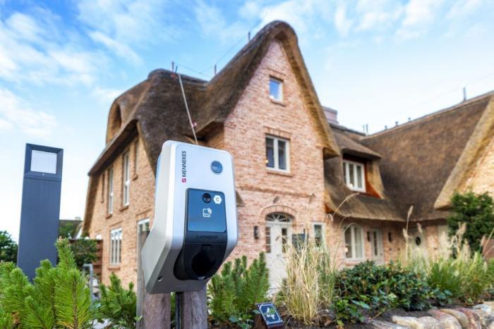 Appartement-Vermietung Bals - Friesenhaus Meerzeit - Am Denghoog 3d | 1 | Sylt | Wenningstedt, Hausteil unter Reet für 8 Personen mit 4 Schlafzimmer, 5 Badezimmer, Gäste WC, ca. 196 m2