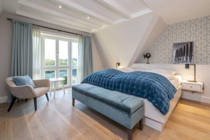 Appartement-Vermietung Bals - Friesenhaus Meerzeit - Am Denghoog 3b | 3 | Sylt | Wenningstedt, Hausteil unter Reet für 6 Personen mit 3 Schlafzimmer, 3 Badezimmer, ca. 154 m2