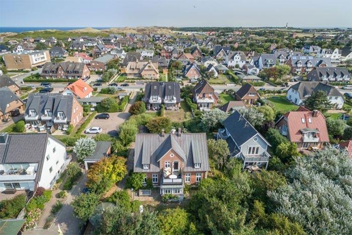 Appartement-Vermietung Bals - Villa Strandperle - Strandstraße 8b | Wohnung 1 | Sylt | Wenningstedt, 3-Zimmer-OG-Wohnung für 2 Personen mit 2 Schlafzimmer, 2 Badezimmer, ca. 115 m2