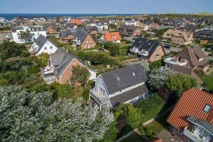 Appartement-Vermietung Bals - Villa Strandperle - Strandstraße 8b | Wohnung 1 | Sylt | Wenningstedt, 3-Zimmer-OG-Wohnung für 2 Personen mit 2 Schlafzimmer, 2 Badezimmer, ca. 115 m2