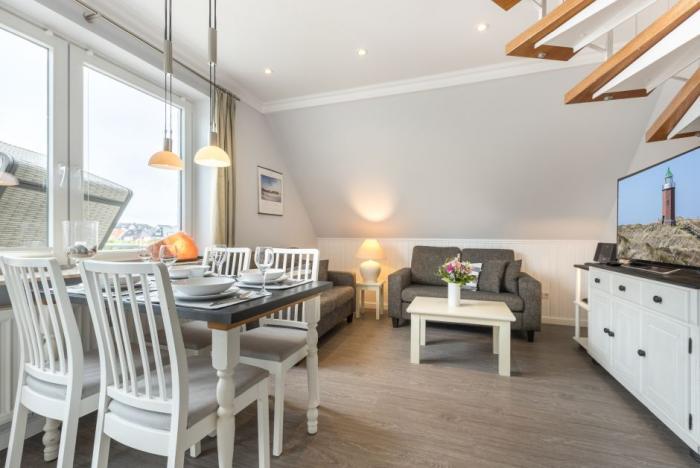 Appartement-Vermietung Bals -  - Horsatal 3a | Wohnung 6 | Sylt | Wenningstedt, 3-Zimmer-OG-Wohnung  | Maisonette für 4 Personen mit 2 Schlafzimmer, 1 Badezimmer, ca. 60 m2