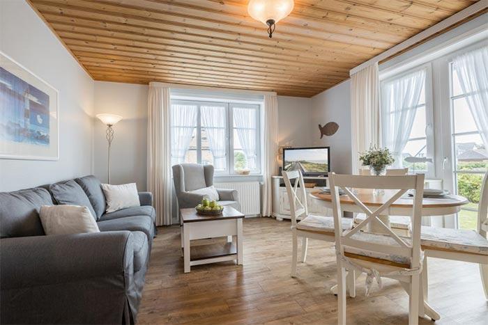 Appartement-Vermietung Bals - Landhaus Feldlerche - Horsatal 4 | Wohnung 1 | Sylt | Wenningstedt, 2-Zimmer-EG-Wohnung für 2 Personen mit 1 Schlafzimmer, 1 Badezimmer, ca. 45 m2