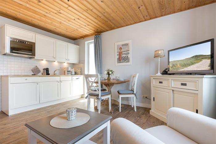 Appartement-Vermietung Bals - Landhaus Feldlerche - Horsatal 4 | Wohnung 2 | Sylt | Wenningstedt, 2-Zimmer-EG-Wohnung für 2 Personen mit 1 Schlafzimmer, 1 Badezimmer, ca. 45 m2