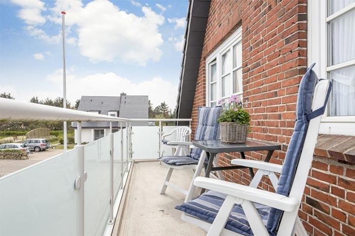 Appartement-Vermietung Bals - Landhaus Feldlerche - Horsatal 4 | Wohnung 4 | Sylt | Wenningstedt, 3-Zimmer-OG-Wohnung  | Maisonette für 3 Personen mit 2 Schlafzimmer, 1 Badezimmer, ca. 58 m2