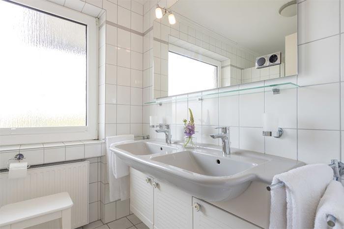 Appartement-Vermietung Bals - Strandhaus Feldlerche - Westerstraße 9 | Wohnung 1 | Sylt | Wenningstedt, 2-Zimmer-EG-Wohnung für 2 Personen mit 1 Schlafzimmer, 1 Badezimmer, ca. 40 m2