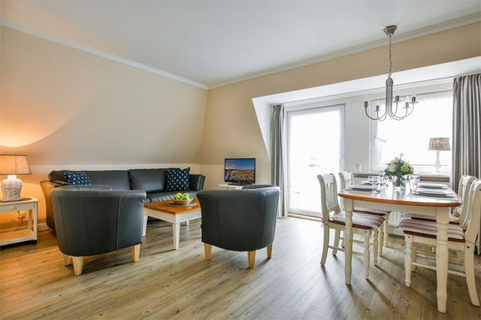 Appartement-Vermietung Bals - Strandhaus Feldlerche - Westerstraße 9 | Wohnung 3 | Sylt | Wenningstedt, 3-Zimmer-OG-Wohnung für 4 Personen mit 2 Schlafzimmer, 2 Badezimmer, ca. 90 m2