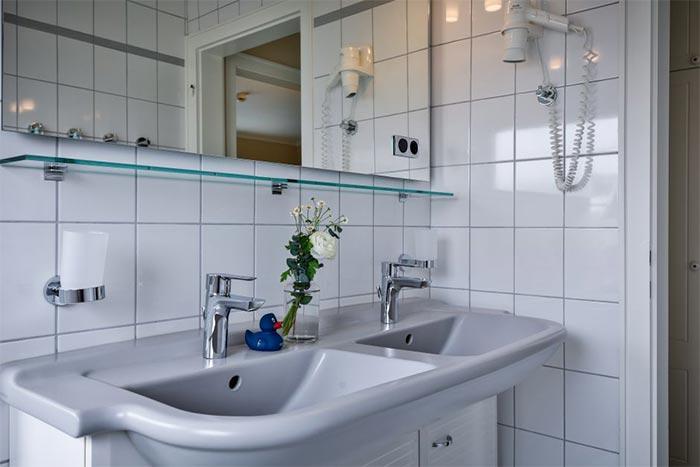 Appartement-Vermietung Bals - Strandhaus Feldlerche - Westerstraße 9 | Wohnung 3 | Sylt | Wenningstedt, 3-Zimmer-OG-Wohnung für 4 Personen mit 2 Schlafzimmer, 2 Badezimmer, ca. 90 m2