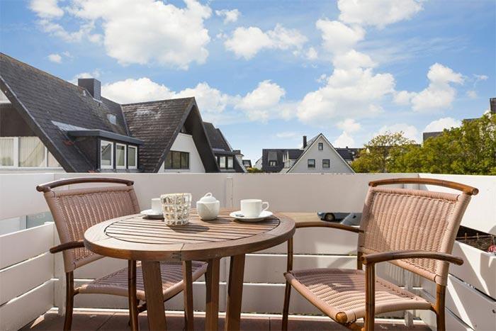 Appartement-Vermietung Bals -  - Westerstraße 11f | 3 Lerchennest | Sylt | Wenningstedt, 2-Zimmer-OG-Wohnung  | Maisonette für 2 Personen mit 1 Schlafzimmer, 1 Badezimmer, ca. 50 m2