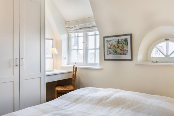 Appartement-Vermietung Bals - Lille Bamse - Im Grund 10a | Sylt | Wenningstedt, Reetdachhaus für 6 Personen mit 3 Schlafzimmer, 3 Badezimmer, ca. 140 m2