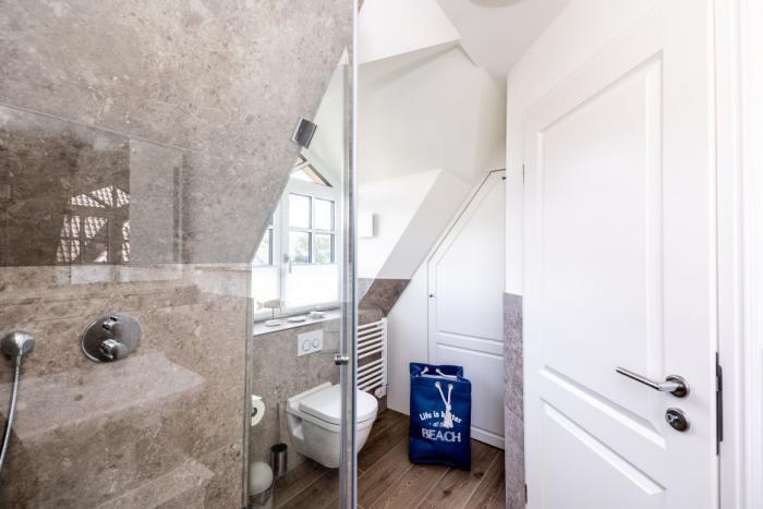 Appartement-Vermietung Bals -  - Heideweg 10a | Sylt | Westerland, Hausteil für 5 Personen mit 3 Schlafzimmer, 2 Badezimmer, Gäste WC, ca. 80 m2