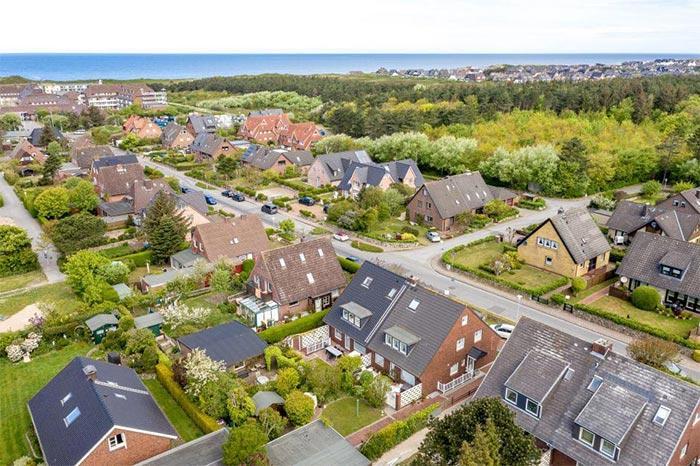 Appartement-Vermietung Bals - Hansen Hüs - Heideweg 20 | Wohnung 2 | Sylt | Westerland, 3-Zimmer-OG-Wohnung  | Maisonette für 4 Personen mit 2 Schlafzimmer, 3 Badezimmer, ca. 90 m2