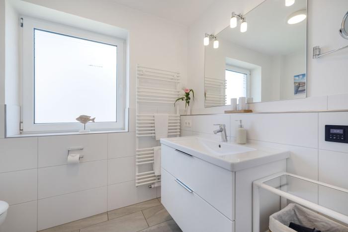 Appartement-Vermietung Bals - Haus Wenningstedt - Wenningstedter Weg 39 | Sylt | Westerland, 3-Zimmer-OG-Wohnung für 4 Personen mit 2 Schlafzimmer, 2 Badezimmer, ca. 84 m2