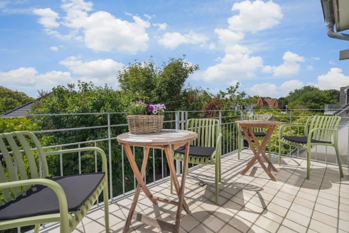 Appartement-Vermietung Bals - Haus Wenningstedt - Wenningstedter Weg 39 | Sylt | Westerland, 3-Zimmer-OG-Wohnung für 4 Personen mit 2 Schlafzimmer, 2 Badezimmer, ca. 84 m2