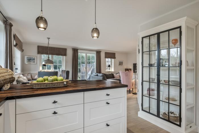 Appartement-Vermietung Bals -  - Westerlandstraße 13b | Sylt | Wenningstedt, Doppelhaushälfte für 6 Personen mit 3 Schlafzimmer, 3 Badezimmer, Gäste WC, ca. 170 m2