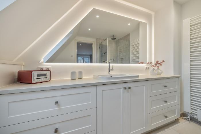 Appartement-Vermietung Bals -  - Westerlandstraße 13b | Sylt | Wenningstedt, Doppelhaushälfte für 6 Personen mit 3 Schlafzimmer, 3 Badezimmer, Gäste WC, ca. 170 m2