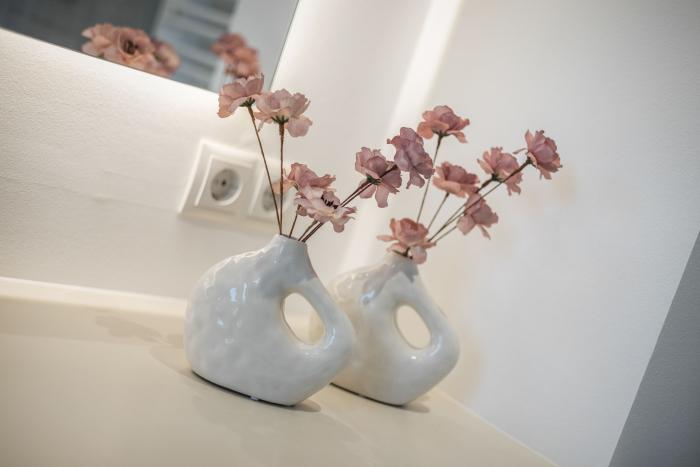 Appartement-Vermietung Bals -  - Westerlandstraße 13b | Sylt | Wenningstedt, Doppelhaushälfte für 6 Personen mit 3 Schlafzimmer, 3 Badezimmer, Gäste WC, ca. 170 m2