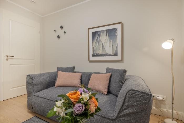 Appartement-Vermietung Bals -  - Westerlandstraße 13b | Sylt | Wenningstedt, Doppelhaushälfte für 6 Personen mit 3 Schlafzimmer, 3 Badezimmer, Gäste WC, ca. 170 m2