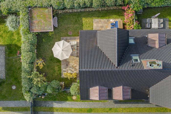 Appartement-Vermietung Bals -  - Westerlandstraße 13b | Sylt | Wenningstedt, Doppelhaushälfte für 6 Personen mit 3 Schlafzimmer, 3 Badezimmer, Gäste WC, ca. 170 m2