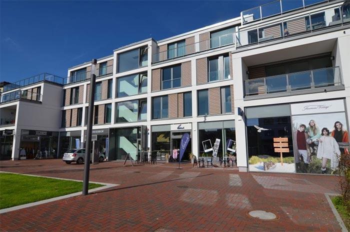 Appartement-Vermietung Bals - Neue Mitte - Neue Straße 6 | Wohnung 3 | Sylt | Westerland, 2-Zimmer-OG-Wohnung für 2 Personen mit 1 Schlafzimmer, 1 Badezimmer, ca. 50 m2, Garage, Fahrstuhl im Haus