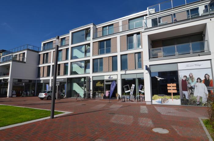 Appartement-Vermietung Bals - Neue Mitte - Neue Straße 6 | Wohnung 5 | Sylt | Westerland, 2-Zimmer-OG-Wohnung für 2 Personen mit 1 Schlafzimmer, 1 Badezimmer, ca. 50 m2, Garage, Fahrstuhl im Haus