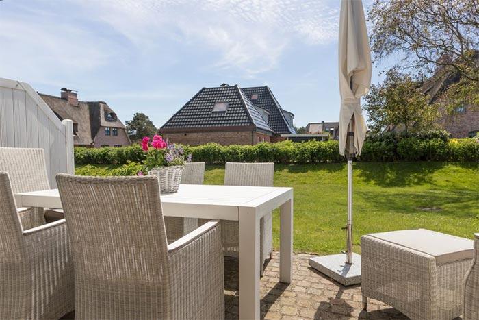 Appartement-Vermietung Bals - Haus Celia - Weidenstieg 4b | Sylt | Wenningstedt, Hausteil für 6 Personen mit 3 Schlafzimmer, 2 Badezimmer, ca. 110 m2