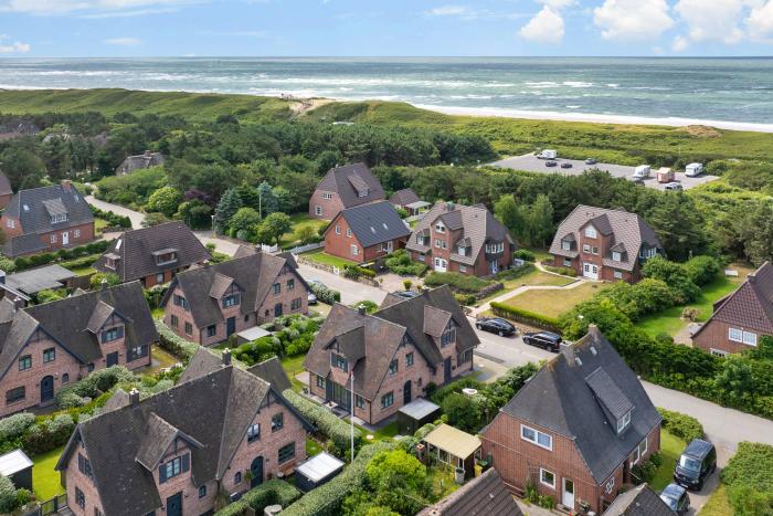 Appartement-Vermietung Bals - Hüs Blue Lobster - Uthlandstraße 18c | Sylt | Westerland, Doppelhaushälfte für 6 Personen mit 3 Schlafzimmer, 2 Badezimmer, Gäste WC, ca. 143 m2