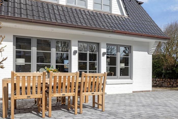 Appartement-Vermietung Bals -  - Hedigenring 24 | Sylt | Westerland, Doppelhaushälfte für 6 Personen mit 3 Schlafzimmer, 2 Badezimmer, ca. 110 m2, Garage