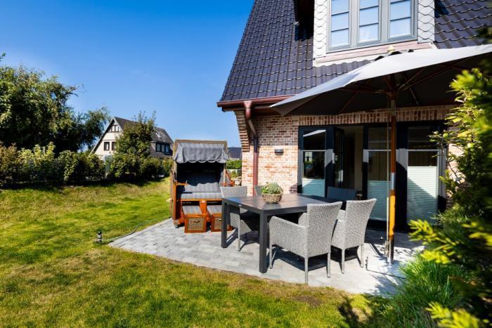 Appartement-Vermietung Bals -  - Gorch-Fock-Straße 22a | Sylt | Westerland, Hausteil für 6 Personen mit 3 Schlafzimmer, 2 Badezimmer, Gäste WC, ca. 110 m2