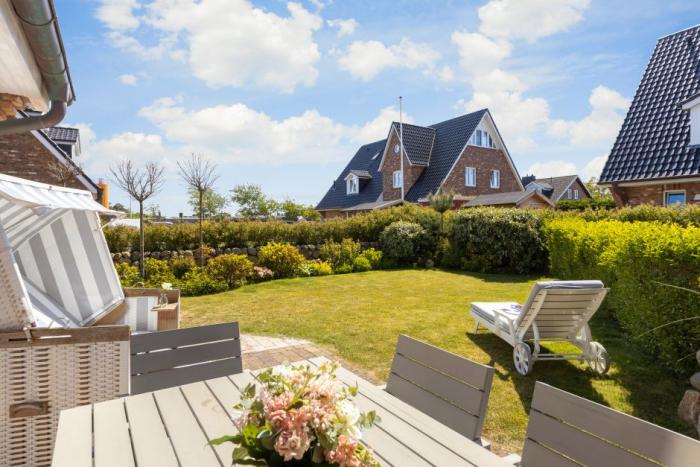 Appartement-Vermietung Bals - Sylter Quartier - Hoyerweg 10d | Haus 4.1 Hüs Mar | Sylt | Westerland, Hausteil für 7 Personen mit 4 Schlafzimmer, 2 Badezimmer, Gäste WC, ca. 137 m2, Grundstück ca. 320 m2