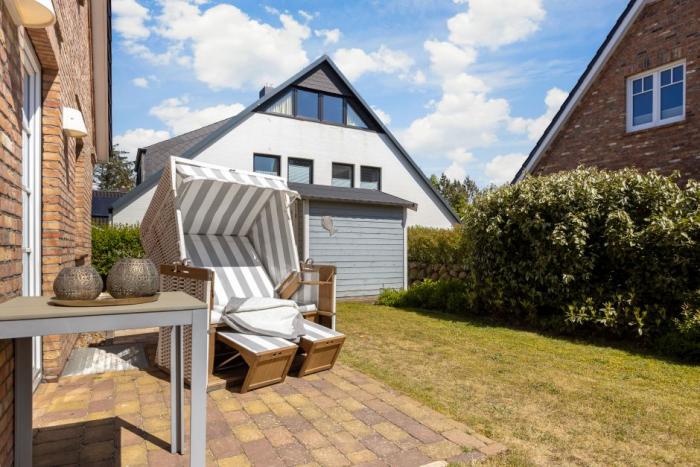 Appartement-Vermietung Bals - Sylter Quartier - Hoyerweg 10d | Haus 4.1 Hüs Mar | Sylt | Westerland, Hausteil für 7 Personen mit 4 Schlafzimmer, 2 Badezimmer, Gäste WC, ca. 137 m2, Grundstück ca. 320 m2