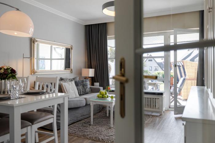 Appartement-Vermietung Bals - Haus Atlantik - Strandstraße 15 | Wohnung 1 | Sylt | Wenningstedt, 3-Zimmer-EG-Wohnung  | Maisonette für 4 Personen mit 2 Schlafzimmer, 1 Badezimmer, ca. 69 m2