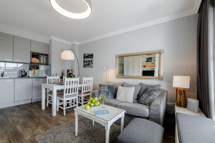 Appartement-Vermietung Bals - Haus Atlantik - Strandstraße 15 | Wohnung 1 | Sylt | Wenningstedt, 3-Zimmer-EG-Wohnung  | Maisonette für 4 Personen mit 2 Schlafzimmer, 1 Badezimmer, ca. 69 m2