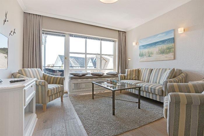 Appartement-Vermietung Bals - Haus Atlantik - Strandstraße 17 | Wohnung 26 | Sylt | Wenningstedt, 3-Zimmer-OG-Wohnung  | Maisonette für 4 Personen mit 2 Schlafzimmer, 2 Badezimmer, ca. 78 m2