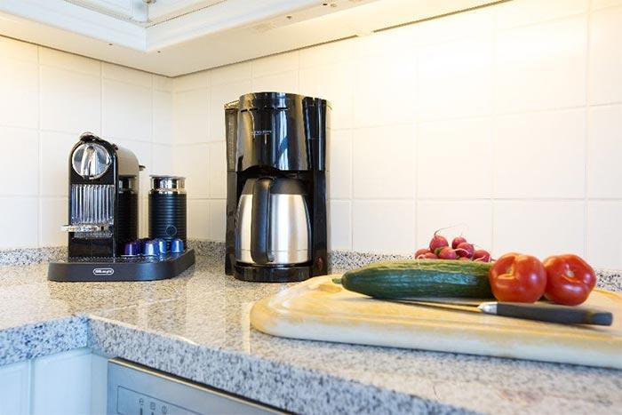 Appartement-Vermietung Bals - Haus Atlantik - Strandstraße 17 | Wohnung 26 | Sylt | Wenningstedt, 3-Zimmer-OG-Wohnung  | Maisonette für 4 Personen mit 2 Schlafzimmer, 2 Badezimmer, ca. 78 m2