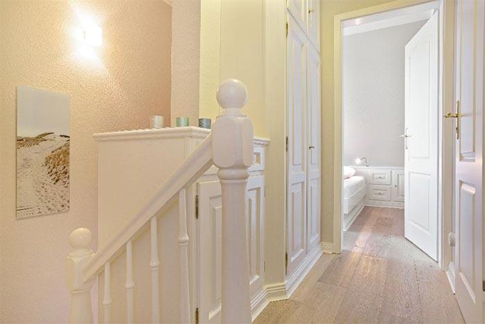 Appartement-Vermietung Bals - Haus Atlantik - Strandstraße 17 | Wohnung 26 | Sylt | Wenningstedt, 3-Zimmer-OG-Wohnung  | Maisonette für 4 Personen mit 2 Schlafzimmer, 2 Badezimmer, ca. 78 m2